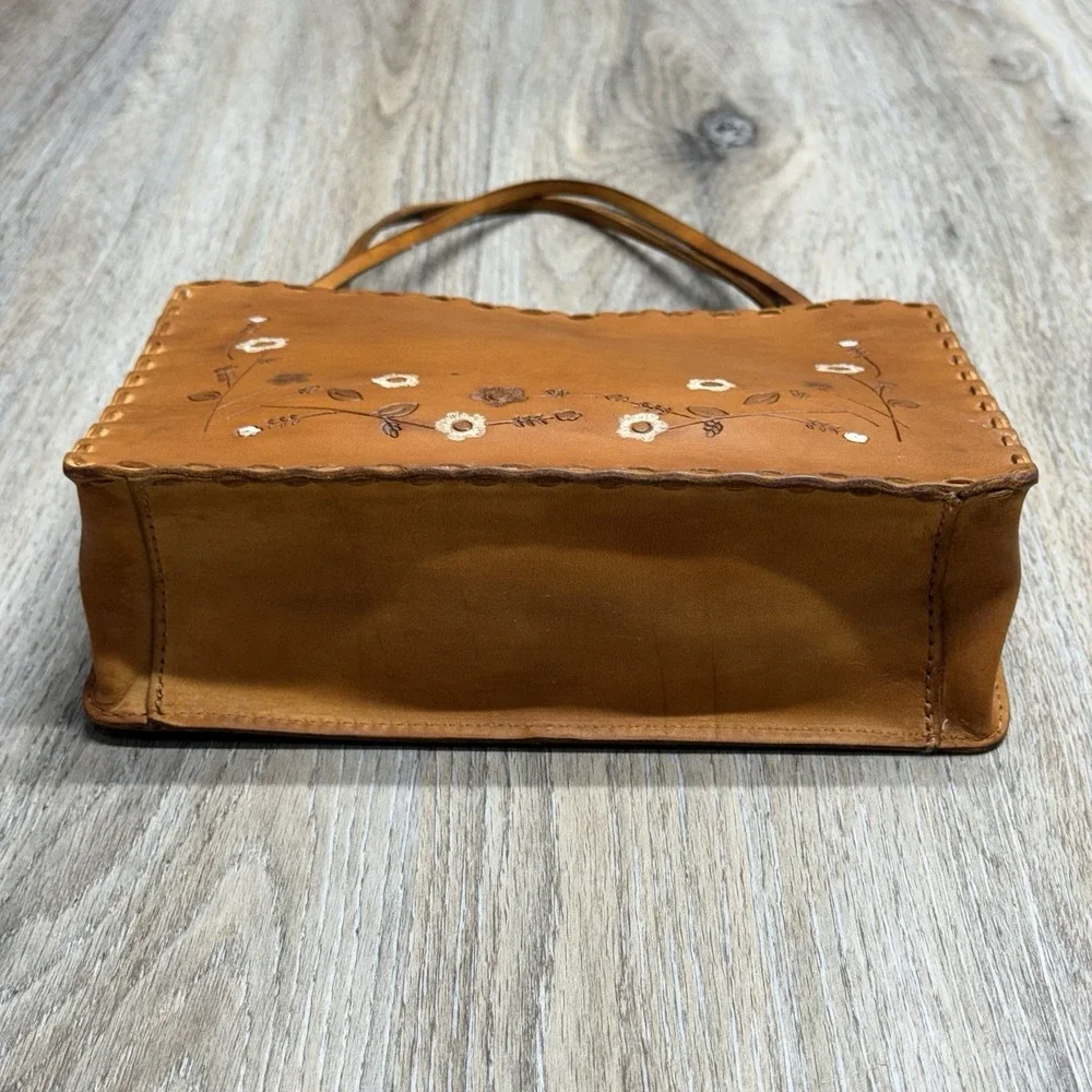 Handcrafted Tan Leather Floral Shoulder Bag - Picture 10 of 16